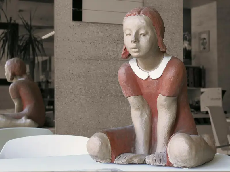 BAMBINA ACCOVACCIATA, 1991/2000