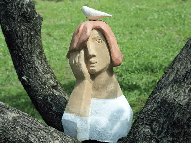 Busto con uccellino, 2003